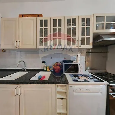 Tranquillo E Confortevole Soggiorni Lunghi Apartman *