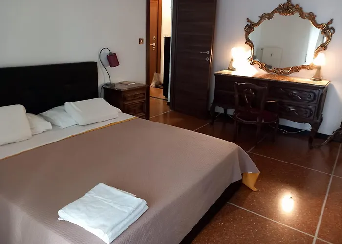 Bello, Piccolo E Accogliente , Soggiorni Lunghi * Genua